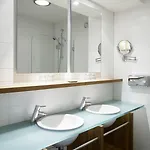 إن إتش فندق 4*