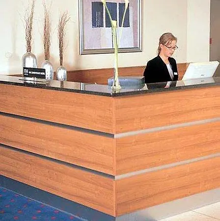 Nh Отель Зандфорт