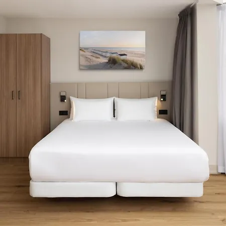 Hotel Nh 4*