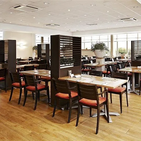 Hotell Nh 4*