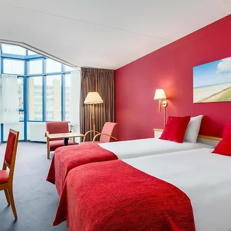 Nh Отель Зандфорт