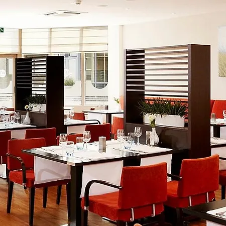 Отель Nh Зандфорт